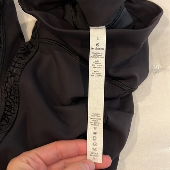 Sz 2 lululemon high waisted with velour mesh inserts NWoT - Picture 2 of 7